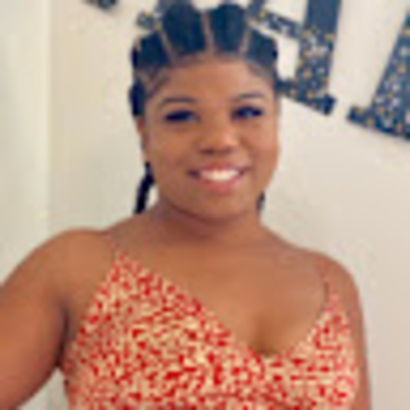 Meet your Posher, Deedra - Picture 1 of 1